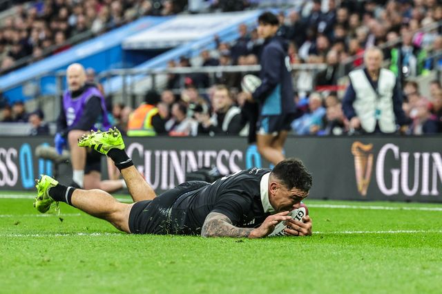 Codie Taylor of New Zealand goes over for a try during the Quilter Nations Series 2025 match England vs New Zealand at Allianz Stadium, Twickenham, United Kingdom, 15th November 2025

(Photo by Mark Cosgrove/News Images)

*** GER AUT SUI OUT ***