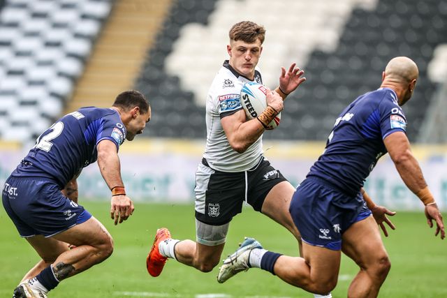 Davy Litten of Hull FC breaks with the ball during the Betfred Super League round 10 match Hull FC vs Toulouse Olympique at MKM Stadium, Hull, United Kingdom on 03 May 2026

(Photo by Alfie Cosgrove/News Images)