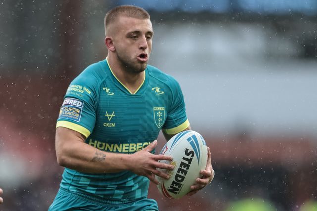Mikey Lewis of Hull KR breaks with the ball during the Betfred Super League round 11 match Leigh Leopards vs Hull KR at Leigh Sports Village, Leigh, United Kingdom on 16 May 2026

(Photo by Mark Cosgrove/News Images)