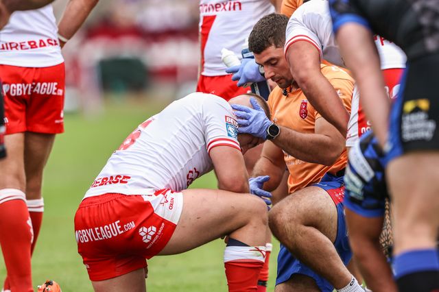 Mikey Lewis of Hull KR has his head checked after a heavy tackle during the Betfred Super League round 17 match Hull KR vs Leeds Rhinos at Sewell Group Craven Park, Kingston upon Hull, United Kingdom, 6th July 2025

(Photo by Alfie Cosgrove/News Images)