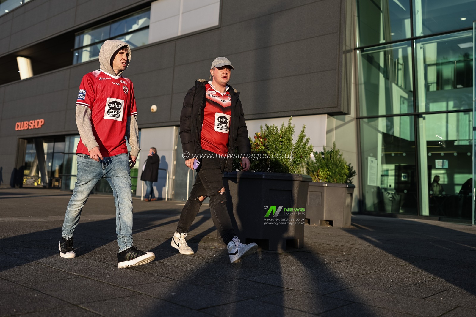 Salford fans arrive for a sell out crowd during the Betfred Super League play-off Eliminator 1 Salford Red Devils v Leigh Leopards at Salford Community Stadium, Eccles, United Kingdom, 27th September 2024

(Photo by Mark Cosgrove/News Images)