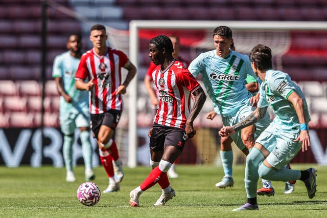 Eliezer Mayenda of Sunderland during the Pre-season friendly match Sunderland vs Real Betis at Stadium Of Light, Sunderland, United Kingdom, 2nd August 2025

(Photo by Alfie Cosgrove/News Images)
