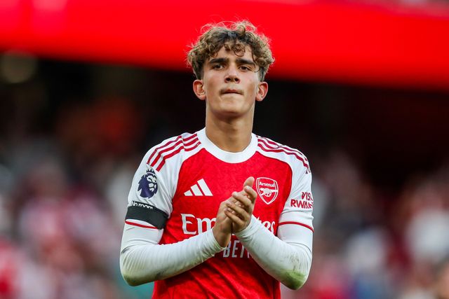 Max Robert Dowman of Arsenal acknowledges the fans after the teams victory following the Premier League match Arsenal vs Leeds United at Emirates Stadium, London, United Kingdom, 23rd August 2025

(Photo by Izzy Poles/News Images)
