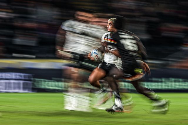 Will Pryce of Hull FC breaks with the ball during the Betfred Super League round 1 match Hull FC vs Bradford Bulls at MKM Stadium, Hull, United Kingdom on 14 February 2026

(Photo by Alfie Cosgrove/News Images)