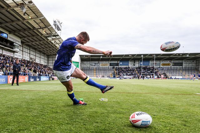 Marc Sneyd of Warrington Wolves in the pre-game warm up during the Betfred Super League round 13 match Warrington Wolves vs Hull FC at The Halliwell Jones Stadium, Warrington, United Kingdom on 05 June 2026

(Photo by Alfie Cosgrove/News Images)