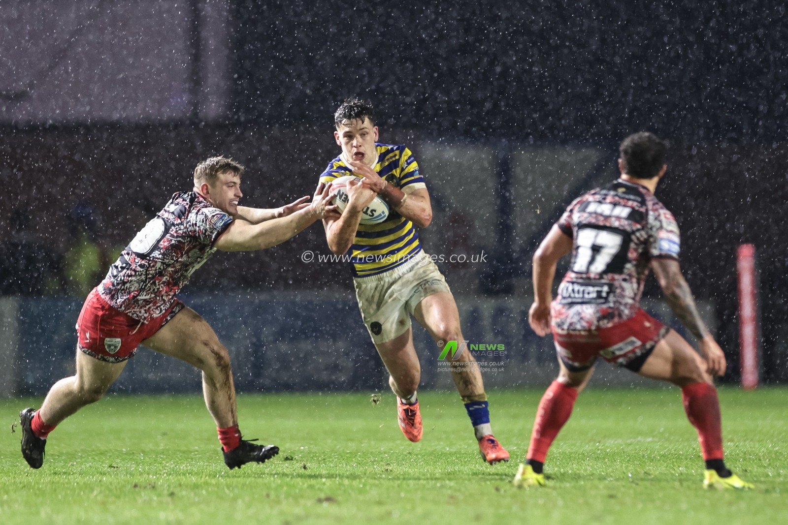 Josh Thewlis of Warrington Wolves in action during the Pre Season match Warrington Wolves vs Leigh Leopards at Halliwell Jones Stadium, Warrington, United Kingdom, 30th January 2026

(Photo by Mark Cosgrove/News Images)