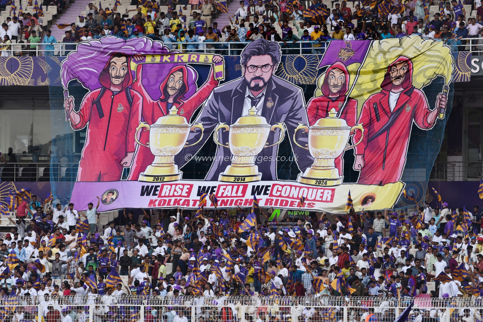 Kolkata Knight Riders' fans display a banner of team's co-owner Shah Rukh Khan before the start of the Indian Premier League (IPL) 2025 cricket match between Kolkata Knight Riders and Lucknow Super Giants, at Eden Gardens, in Kolkata, West Bengal, Tuesday, April 8, 2025. Photo by Debajyoti Chakraborty.(Photo: Debajyoti Chakraborty/News Images)
