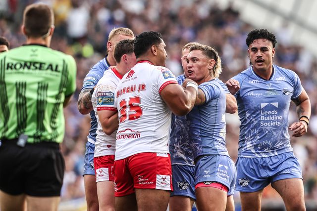 An altercation between Tevita Pangai Junior of Hull KR and Danny Levi of Leeds Rhinos during the Betfred Super League round 16 match Leeds Rhinos vs Hull KR at AMT Headingley Stadium, Leeds, United Kingdom on 26 June 2026

(Photo by Alfie Cosgrove/News Images)