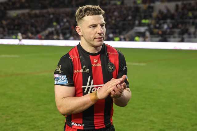 George Williams of Warrington Wolves applauds the fans during the Betfred Super League round 6 match Leeds Rhinos vs Warrington Wolves at AMT Headingley Stadium, Leeds, United Kingdom on 29 March 2026

(Photo by Mark Cosgrove/News Images)