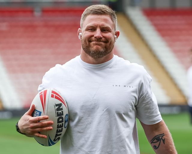 Luke Yates of Warrington Wolves arrives during the Betfred Super League Round 20 Leigh Leopards vs Warrington Wolves at Leigh Sports Village, Leigh, United Kingdom, 1st August 2025

(Photo by Mark Cosgrove/News Images)