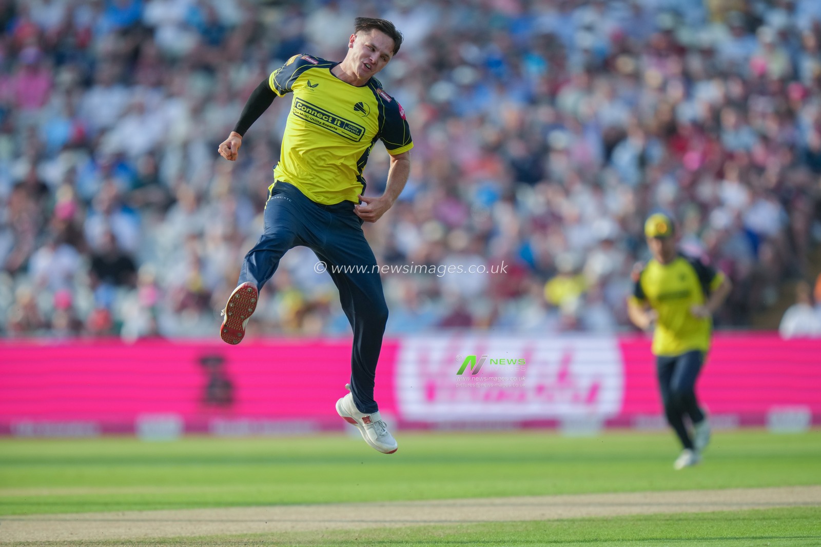 Sonny Baker of Hampshire  celebrates the wicket off Chris Lynn of of Northamptonshire during the Men’s Vitality Blast T20 Finals Day final match Northamptonshire vs Hampshire at Edgbaston, Birmingham, United Kingdom on 18 July 2026

(Photo by Maynard Manyowa/News Images)