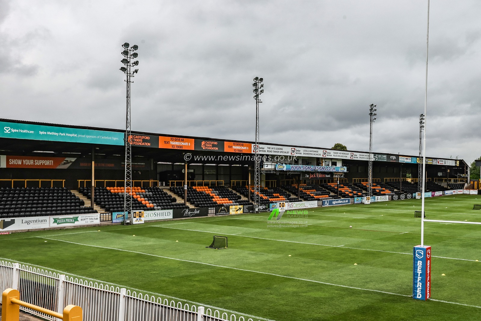 A general view of the Mend-A-Hose Jungle ahead of the Betfred Super League round 19 match Castleford Tigers vs Warrington Wolves at The Mend-A-Hose Jungle, Castleford, United Kingdom, 20th July 2025

(Photo by Alfie Cosgrove/News Images)
