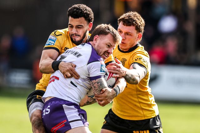 during the Betfred Super League round 7 match Castleford Tigers vs Wakefield Trinity at OneBore Stadium, Castleford, Untied Kingdom on 05 April 2026

(Photo by Alfie Cosgrove/News Images)