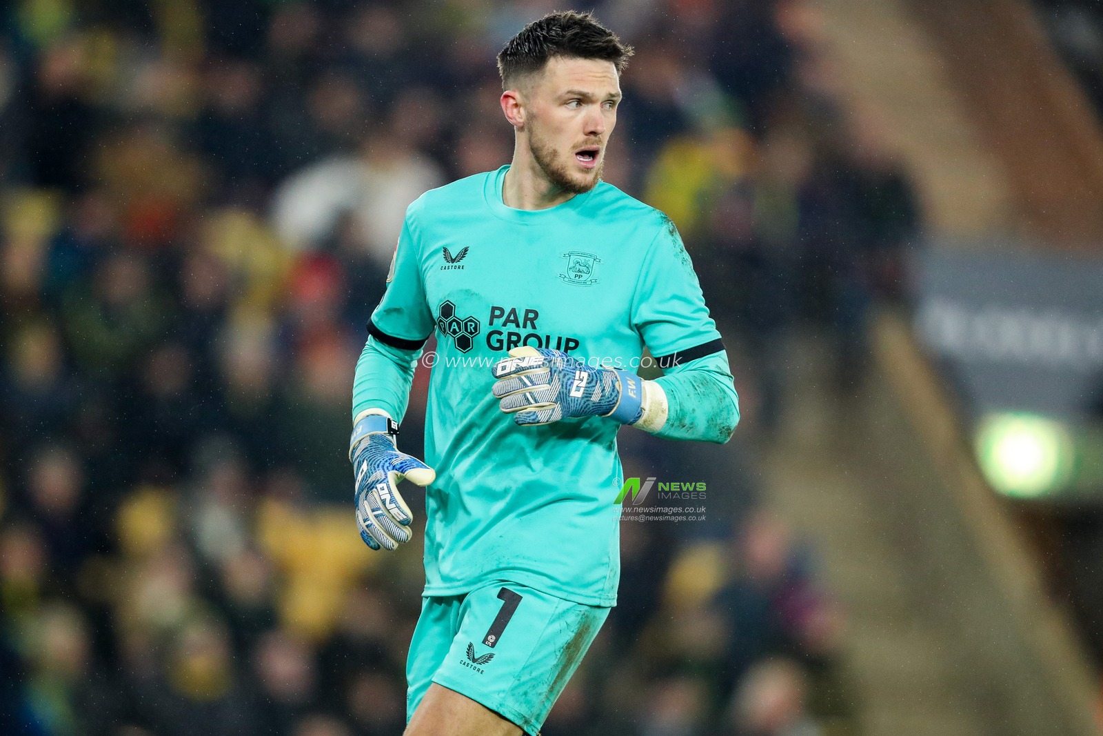 Freddie Woodman of Preston North End looks on during the Sky Bet Championship match Norwich City vs Preston North End at Carrow Road, Norwich, United Kingdom, 11th February 2025

(Photo by Izzy Poles/News Images)