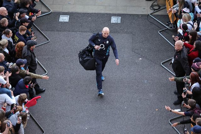 Steve Borthwick head coach of England is greeted buy the fans as he arrives during the Quilter Nations Series 2025 match England vs Fiji at Allianz Stadium, Twickenham, United Kingdom, 8th November 2025

(Photo by Mark Cosgrove/News Images)

*** GER AUT SUI OUT ***