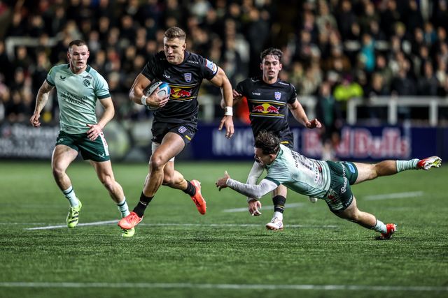Stefan Coetzee of Newcastle Red Bulls evades a tackle from Will Wand of Leicester Tigers during the Premiership Rugby Cup match Newcastle Red Bulls vs Leicester Tigers at Kingston Park, Newcastle, United Kingdom, 31st October 2025

(Photo by Alfie Cosgrove/News Images)

*** GER AUT SUI OUT ***