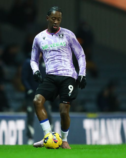Jamal Lowe of Sheffield Wednesday passes the ball forward during the Sky Bet Championship match Blackburn Rovers vs Sheffield Wednesday at Ewood Park, Blackburn, United Kingdom, 3rd February 2026

(Photo by Jorge Horsted/News Images)