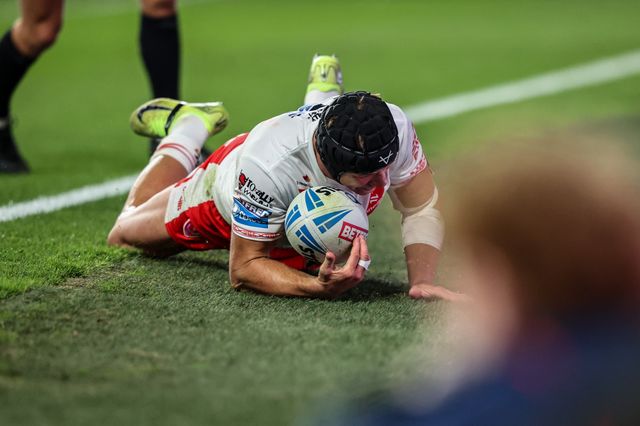 Jonny Lomax of St. Helens goes over for a try making it 6-4 during the Betfred Super League play-off Eliminator 2 match Leeds Rhinos vs St Helens at Headingley Stadium, Leeds, United Kingdom, 27th September 2025

(Photo by Alfie Cosgrove/News Images)