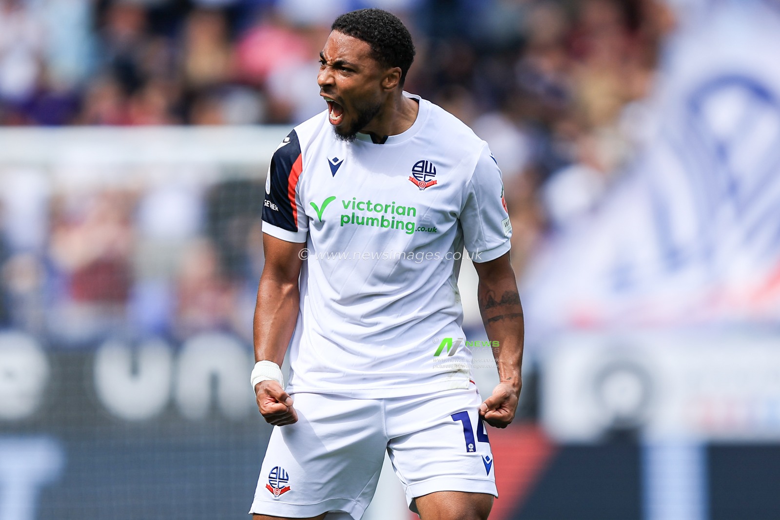 Akin Famewo of Bolton Wanderers celebrates 2-1 win during the Sky Bet Championship match Bolton Wanderers vs Preston North End at Toughsheet Community Stadium, Bolton, United Kingdom on 15 August 2026

(Photo by Jorge Horsted/News Images)