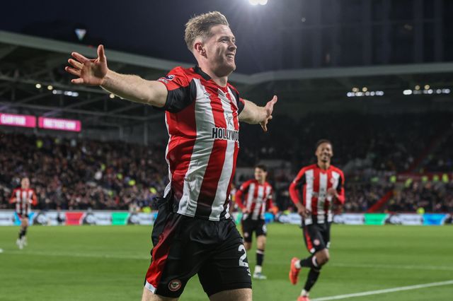 Nathan Collins of Brentford celebrates his goal to make it 3-2 during the Premier League match Brentford vs Newcastle United at The Gtech Community Stadium, London, United Kingdom, 7th December 2024

(Photo by Alfie Cosgrove/News Images)