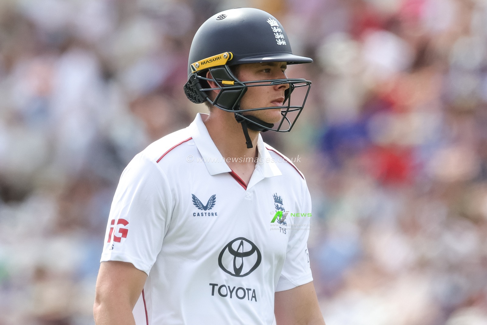 Jamie Smith of England leaves the field of play after being dismissed during the 3rd Rothesay Test Match Day 3 match England vs New Zealand at Trent Bridge, Nottingham, United Kingdom on 27 June 2026

(Photo by Mark Cosgrove/News Images)