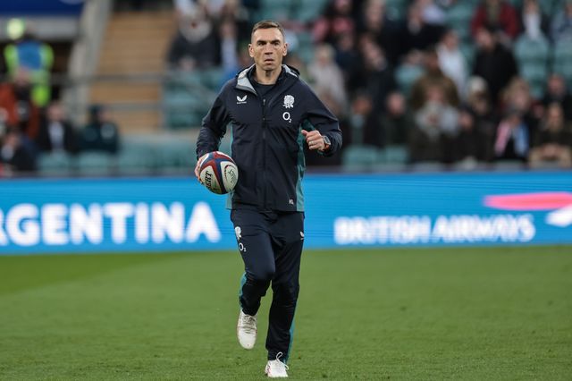 England coach Kevin Sinfield in the pre-game warm up during the Quilter Nations Series 2025 match England vs Argentina at Allianz Stadium, Twickenham, United Kingdom, 23rd November 2025

(Photo by Mark Cosgrove/News Images)

*** GER AUT SUI OUT ***