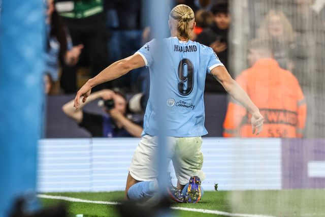 Erling Haaland of Manchester City celebrates his goal to make it 1-0 during the UEFA Champions League 2025/26 Phase MD1 Manchester City vs Napoli League at The City of Manchester Stadium, Manchester, United Kingdom, 18th September 2025

(Photo by Alfie Cosgrove/News Images)