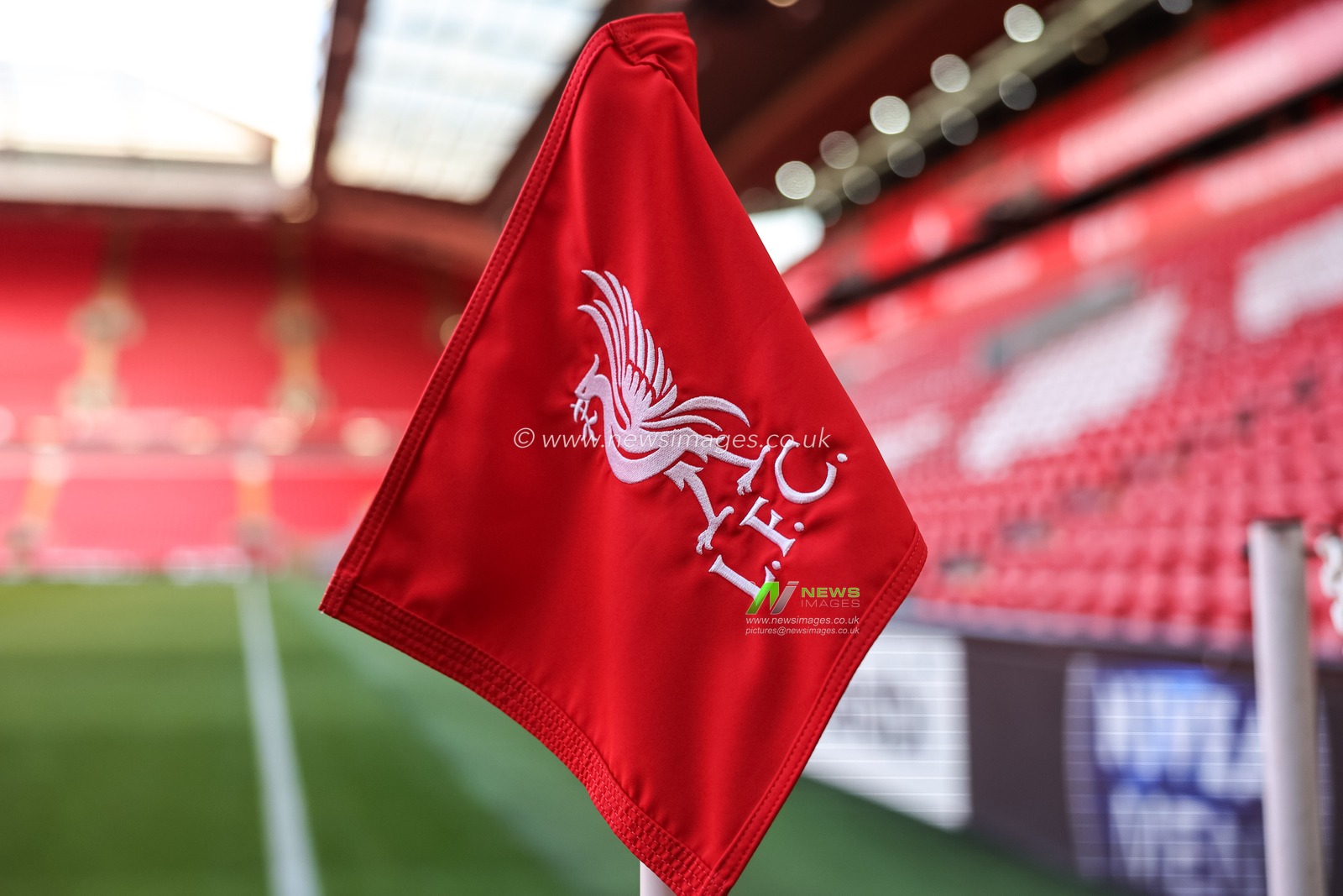 LFC corner flag during the Premier League match Liverpool vs Wolverhampton Wanderers at Anfield, Liverpool, United Kingdom, 27th December 2025

(Photo by Mark Cosgrove/News Images)

*** GER AUT SUI OUT ***