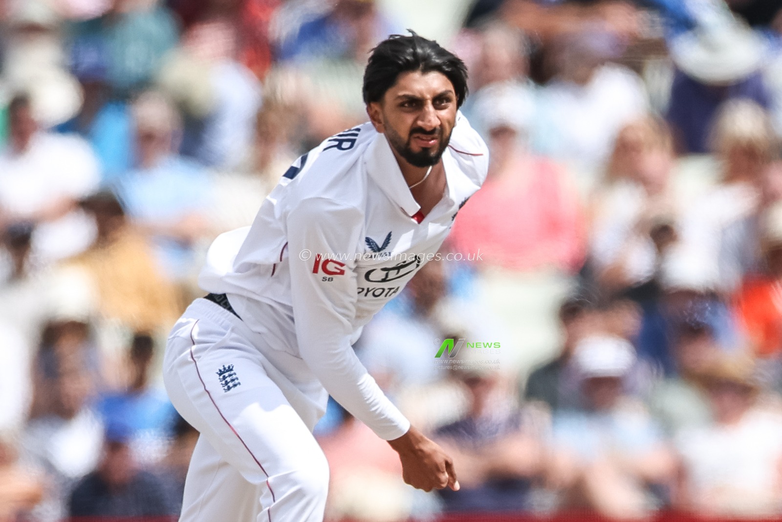 Shoaib Bashir of England delivers the ball during the 2nd Rothesay Test Match day 2 England vs India at Edgbaston, Birmingham, United Kingdom, 3rd July 2025

(Photo by Mark Cosgrove/News Images)