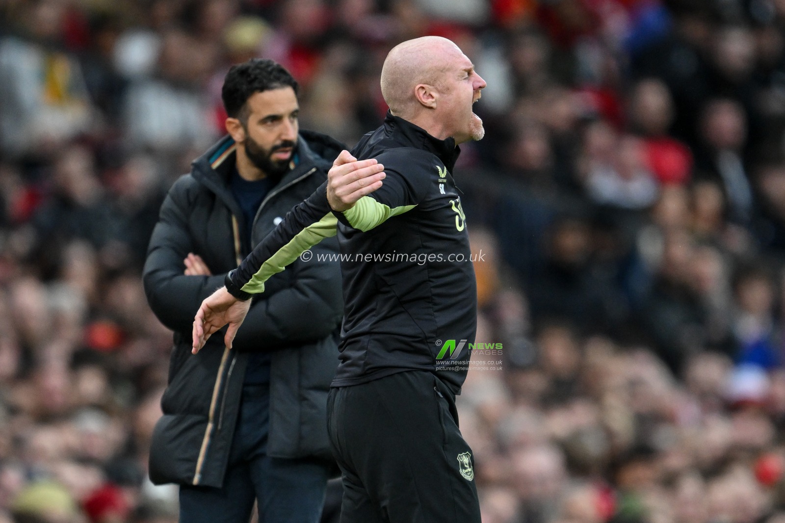 Sean Dyche Manager of Everton reacts in the technical area during the Premier League match Manchester United vs Everton at Old Trafford, Manchester, United Kingdom, 1st December 2024

(Photo by Craig Thomas/News Images)