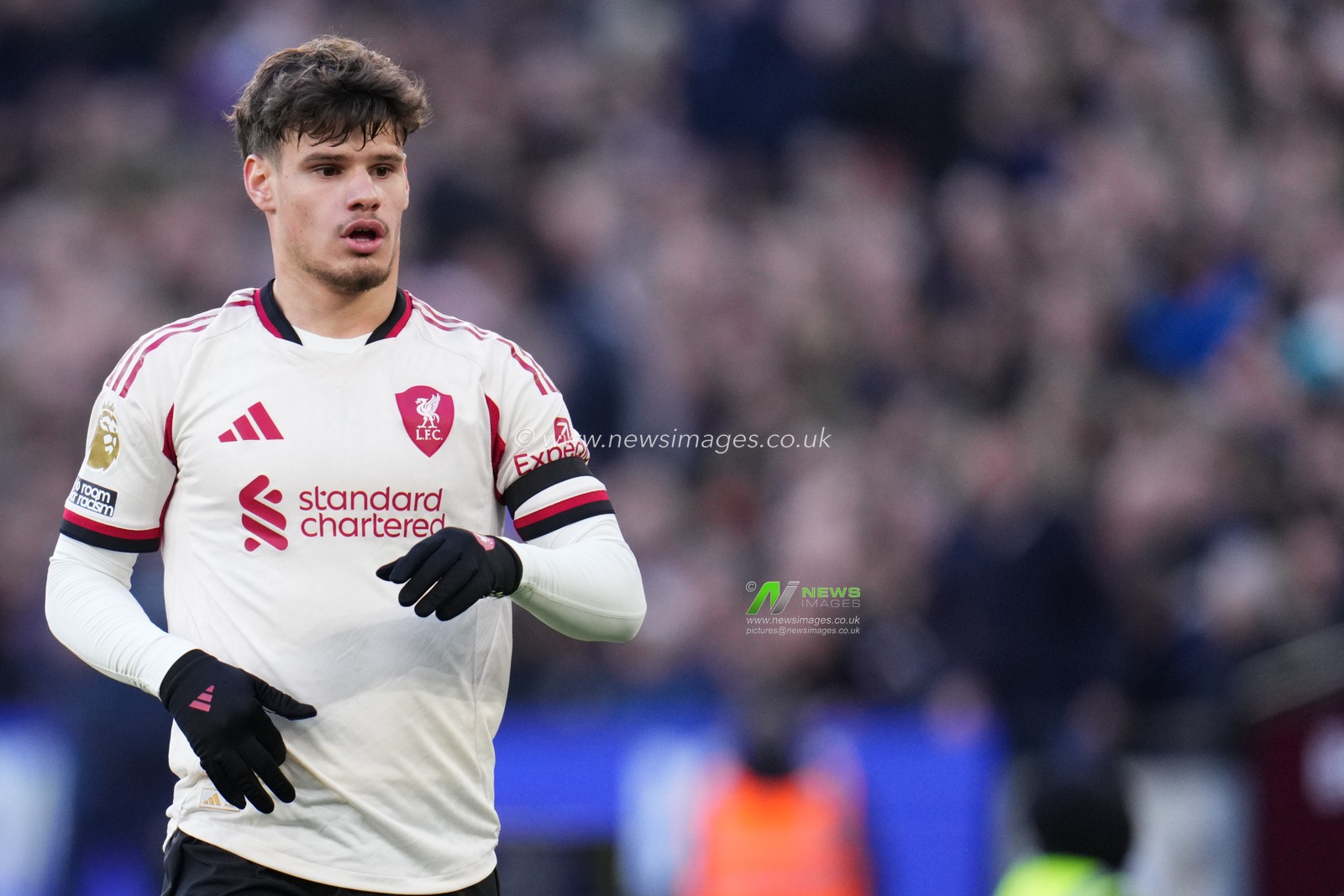 Milos Kerkez of Liverpool during the Premier League match West Ham United vs Liverpool at London Stadium, London, United Kingdom, 30th November 2025

(Photo by Harvey Murphy/News Images)

*** GER AUT SUI OUT ***