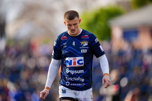 Ash Handley of Leeds Rhinos in the pre-game warm up during the Betfred Super League round 1 match Leeds Rhinos vs Warrington Wolves at AMT Headingley Stadium, Leeds, United Kingdom on 29 March 2026

(Photo by Maynard Manyowa/News Images)