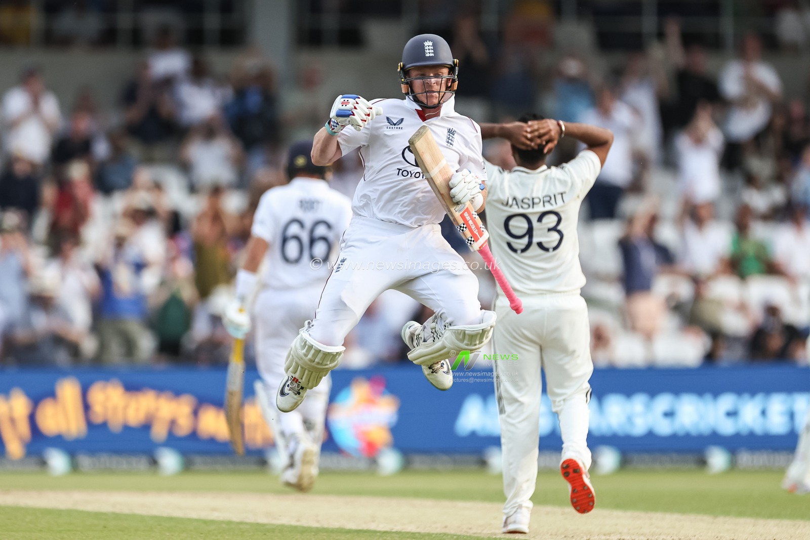 Ollie Pope of England celebrates a century (100 runs) during the 1st Rothesay Test Match Day 2 England vs India at Headingley Cricket Ground, Leeds, United Kingdom, 21st June 2025

(Photo by Mark Cosgrove/News Images)