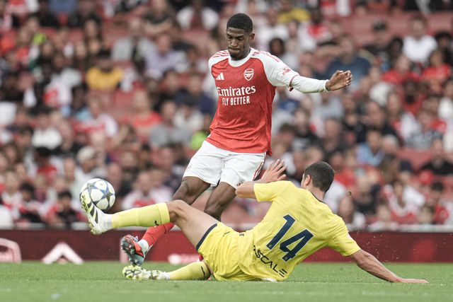 Santi Comesaña of Villarreal CF wins ball off Cristian Mosquera of Arsenal during the Pre-season friendly match Arsenal vs Villarreal at Emirates Stadium, London, United Kingdom, 6th August 2025

(Photo by Harvey Murphy/News Images)