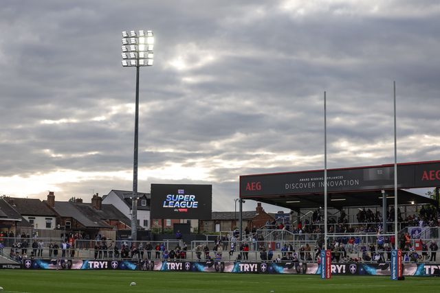 The floodlights are on during the Betfred Super League round 11 match Wakefield Trinity vs Catalans Dragons at DIY Kitchens Stadium, Wakefield, United Kingdom on 15 May 2026

(Photo by Mark Cosgrove/News Images)