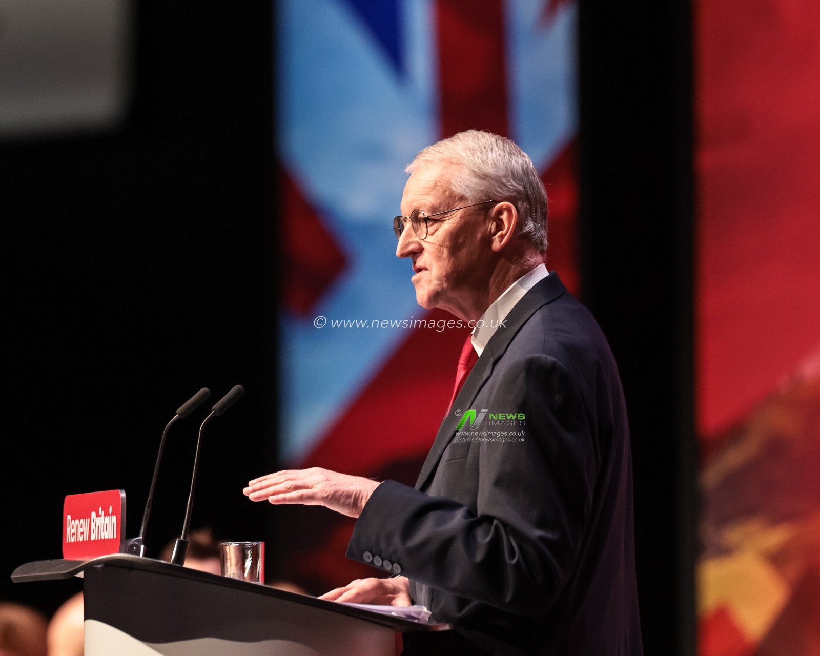 Hilary Benn MP, Secretary of State for Northern Ireland speaks to delegates and attendees during the Labour Party Annual Conference 2025 Day 3 at The ACC, Liverpool, United Kingdom, 30th September 2025

(Photo by Mark Cosgrove/News Images)