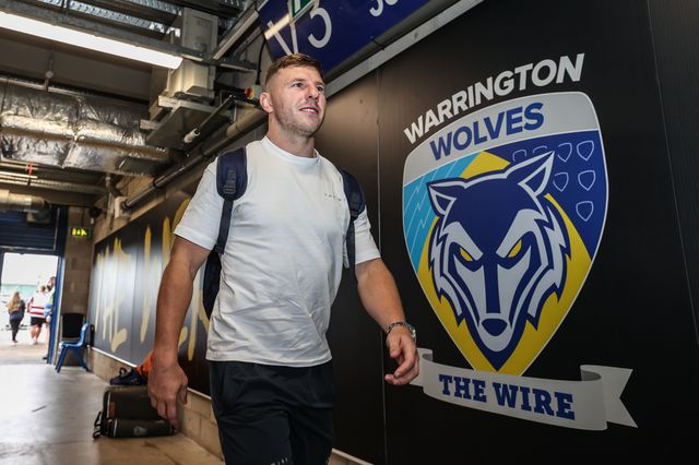 George Williams of Warrington Wolves arrives during the Betfred Super League round 21 match Warrington Wolves vs Wigan Warriors at Halliwell Jones Stadium, Warrington, United Kingdom, 8th August 2025

(Photo by Alfie Cosgrove/News Images)