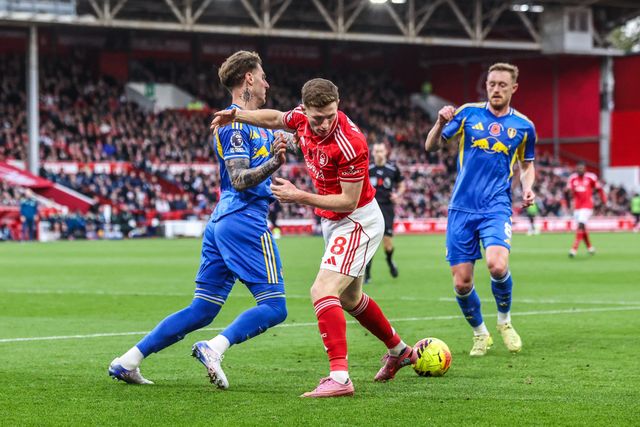 Joe Rodon of Leeds United and Elliot Anderson of Nottingham Forest battle for the ball during the Premier League match Nottingham Forest vs Leeds United at City Ground, Nottingham, United Kingdom, 9th November 2025

(Photo by Alfie Cosgrove/News Images)

*** GER AUT SUI OUT ***