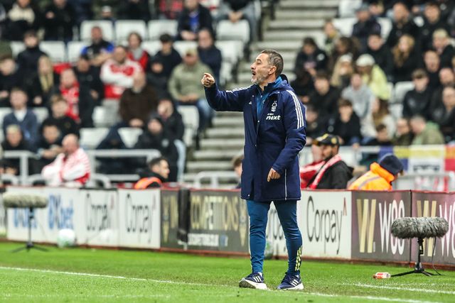 Vitor Pereira manager of Nottingham Forest gives his team instructions during the Premier League match Sunderland vs Nottingham Forest at Stadium Of Light, Sunderland, United Kingdom on 24 April 2026

(Photo by Alfie Cosgrove/News Images)