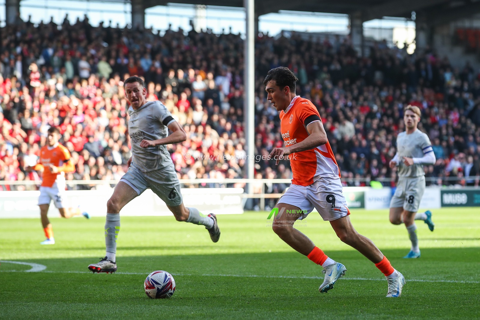 Kyle Joseph of Blackpool goes forward with the ball during the Sky Bet League 1 match Blackpool vs Barnsley at Bloomfield Road, Blackpool, United Kingdom, 19th October 2024

(Photo by Gareth Evans/News Images)