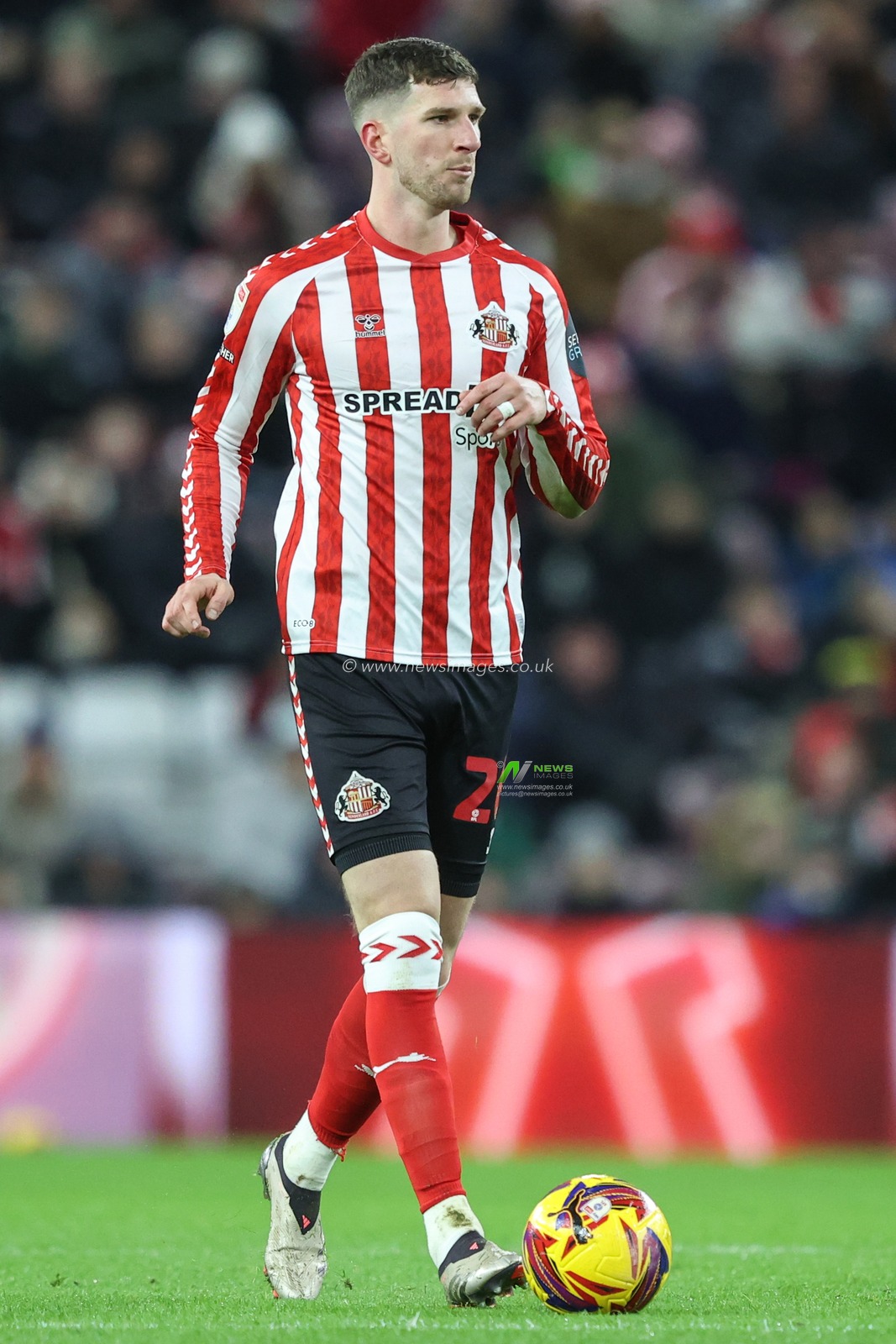 Chris Mepham of Sunderland during the Sky Bet Championship match Sunderland vs Sheffield United at Stadium Of Light, Sunderland, United Kingdom, 1st January 2025

(Photo by Alfie Cosgrove/News Images)