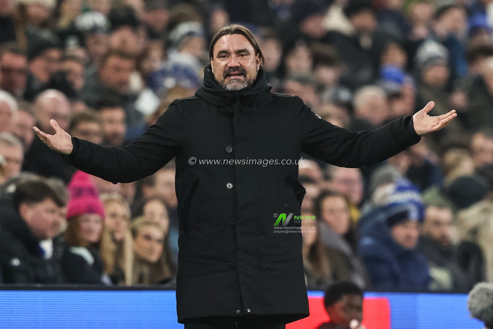 Daniel Farke manager of Leeds United reacts in the technical area during the Premier League match Everton vs Leeds United at Hill Dickinson Stadium, Liverpool, United Kingdom, 26th January 2026

(Photo by Alfie Cosgrove/News Images)