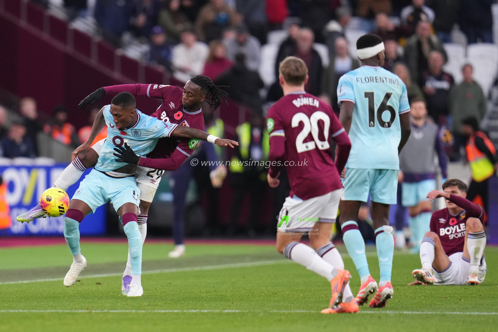 during the Premier League match West Ham United vs Burnley at London Stadium, London, United Kingdom, 8th November 2025

(Photo by Harvey Murphy/News Images)

*** GER AUT SUI OUT ***