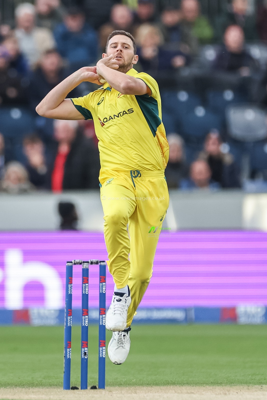 Josh Hazlewood of Australia delivers the ball during the Third Metro Bank One Day International match England vs Australia at The Seat Unique Riverside, Chester-le-street, United Kingdom, 24th September 2024

(Photo by Mark Cosgrove/News Images)