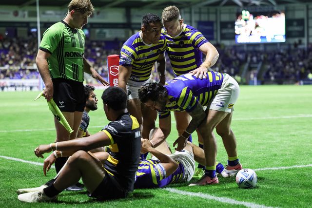 Arron Lindop of Warrington Wolves goes over for a try during the Betfred Super League round 23 match Warrington Wolves vs York Knights at The Halliwell Jones Stadium, Warrington, United Kingdom on 13 August 2026

(Photo by Mark Cosgrove/News Images)