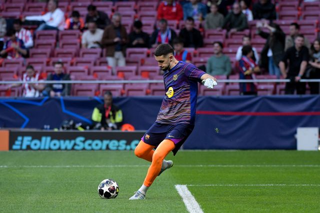 Joan García of FC Barcelona during the warm up of the UEFA Champions League Quarter Finals match Atletico Madrid vs Barcelona at Riyadh Air Metropolitano, Madrid, Spain on 14 April 2026

(Photo by Samuel Carreno/News Images)