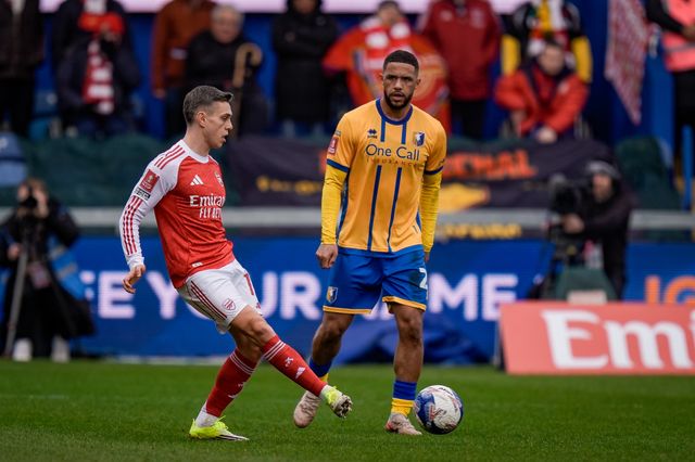 Leandro Trossard of Arsenal passes the ball  during the Emirates FA Cup fifth round match Mansfield Town vs Arsenal at One Call Stadium, Mansfield, United Kingdom on 07 March 2026

(Photo by Maynard Manyowa/News Images)