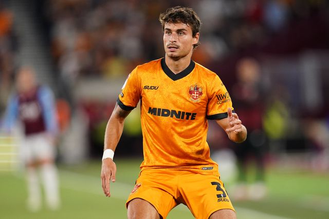 Hugo Bueno of Wolverhampton Wanderers during the Sky Bet Championship match West Ham United vs Wolverhampton Wanderers at London Stadium, London, United Kingdom on 01 September 2026

(Photo by Harvey Murphy/News Images)