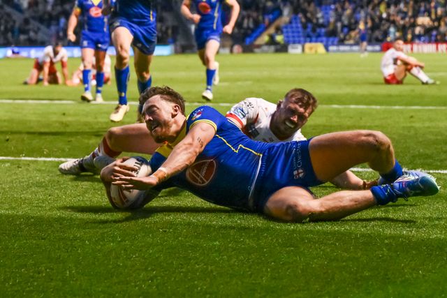 Matty Ashton of Warrington Wolves goes over for a try during the Betfred Super League play-off Eliminator 2 Warrington Wolves v St Helens at Halliwell Jones Stadium, Warrington, United Kingdom, 28th September 2024

(Photo by Craig Thomas/News Images)