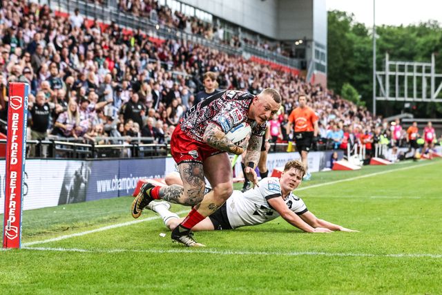 Josh Charnley of Leigh Leopards goes over for a try during the Betfred Super League round 12 match Leigh Leopards vs Hull FC at Leigh Sports Village, Leigh, United Kingdom on 22 May 2026

(Photo by Alfie Cosgrove/News Images)